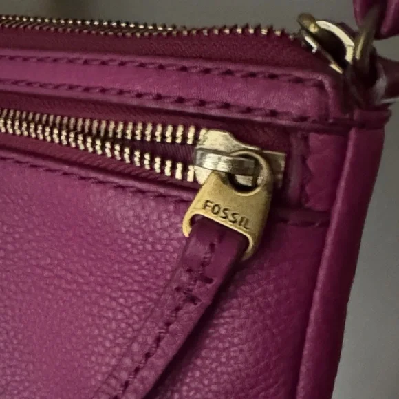 Fossil Women's Magenta Leather Crossbody Bag - Picture 2 of 8